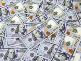 8 Ways To Save Money in College