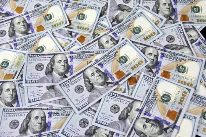 8 Ways To Save Money in College