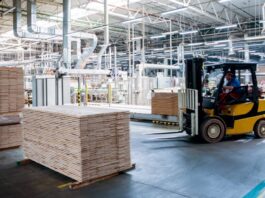 Forklifts and Material Handling: Maximizing Efficiency in Your Operations