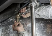 Plumbing Emergencies 101: What to Do Until the Plumber Arrives Plumbing Emergencies