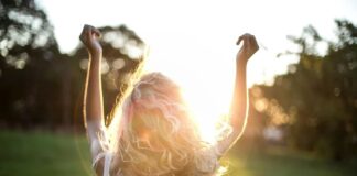 Does the Sun Lighten Your Hair? The Natural Effects of Sunlight on Hair Color Does the Sun Lighten Your Hair