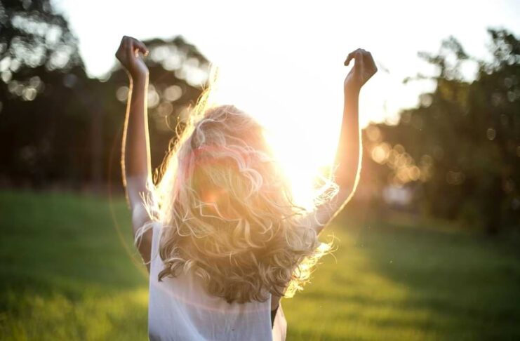 Does the Sun Lighten Your Hair